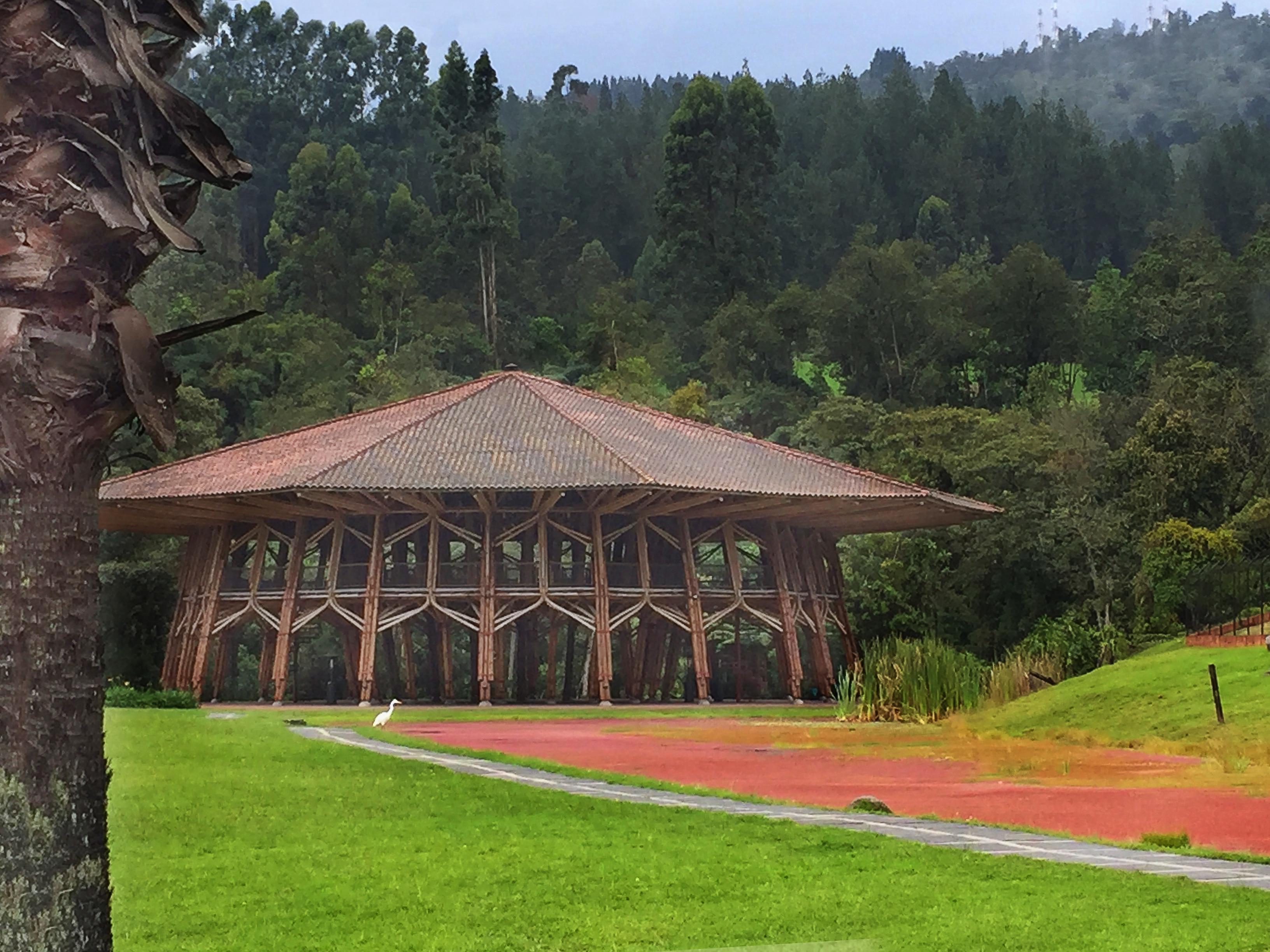 Estelar Recinto Del Pensamiento Y Centro De Convenciones