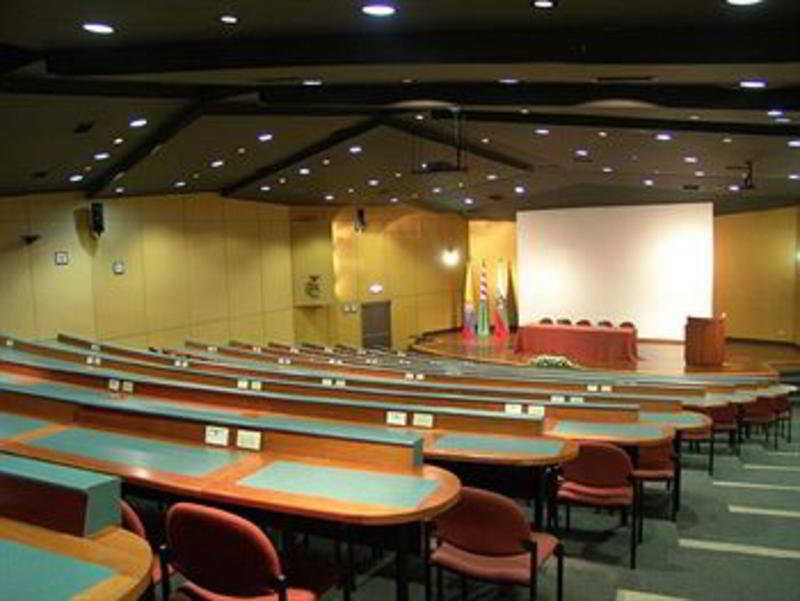Estelar Recinto Del Pensamiento Y Centro De Convenciones 3*